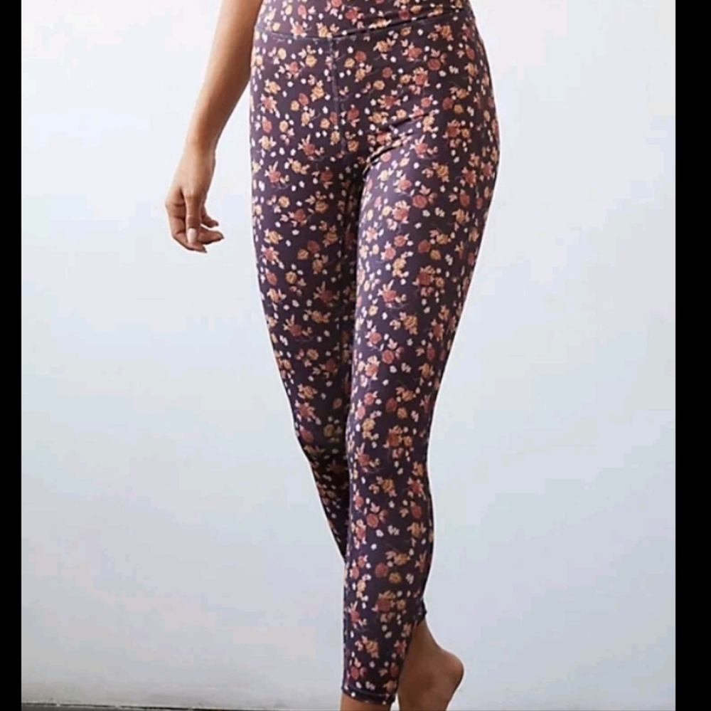 Spell Rambling Rose Floral Leggings Size Small